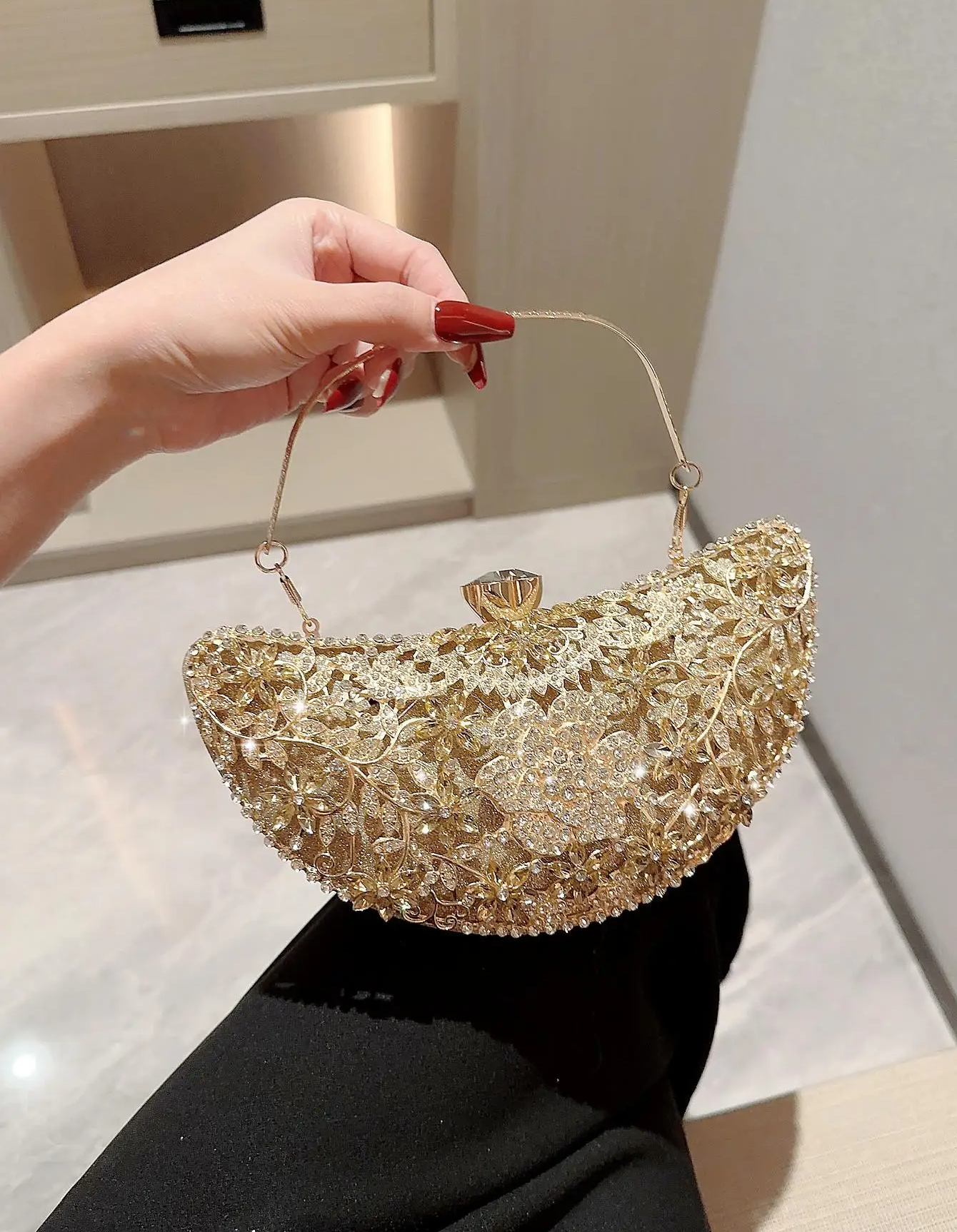 Women's Luxurious Evening Clutch with Crystal Flower: Perfect for Wedding, Parties, and Dinner