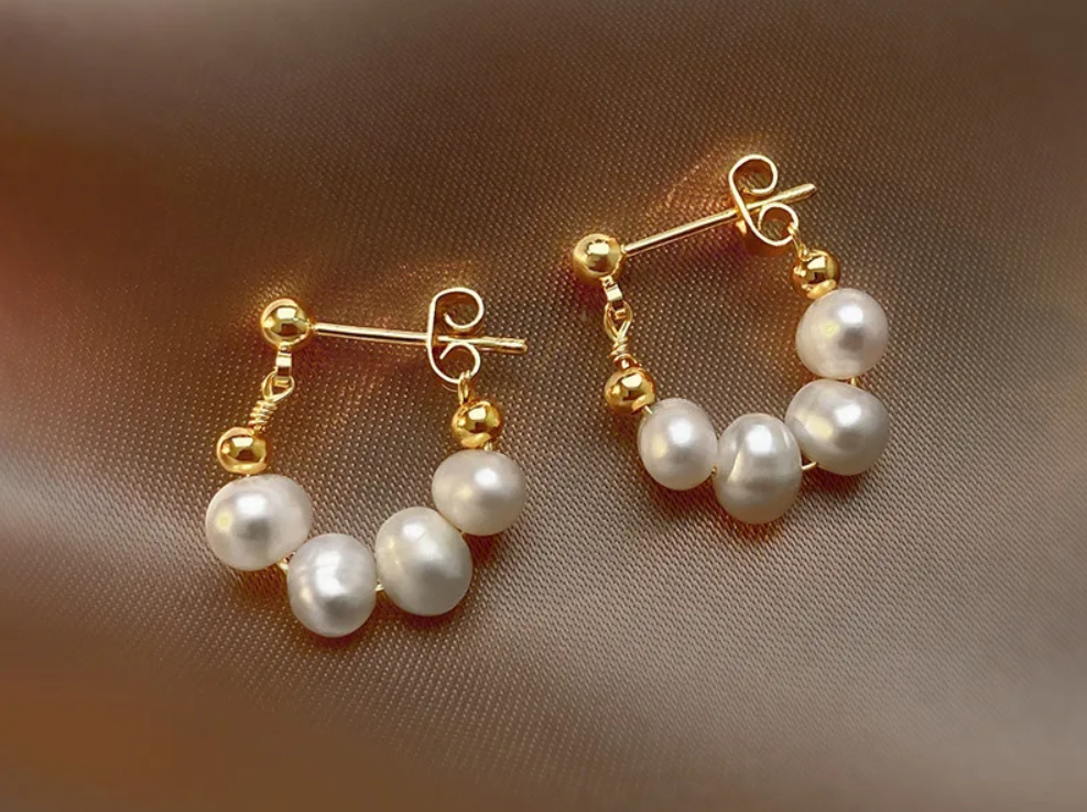 Simple Versatile Pearl Earrings