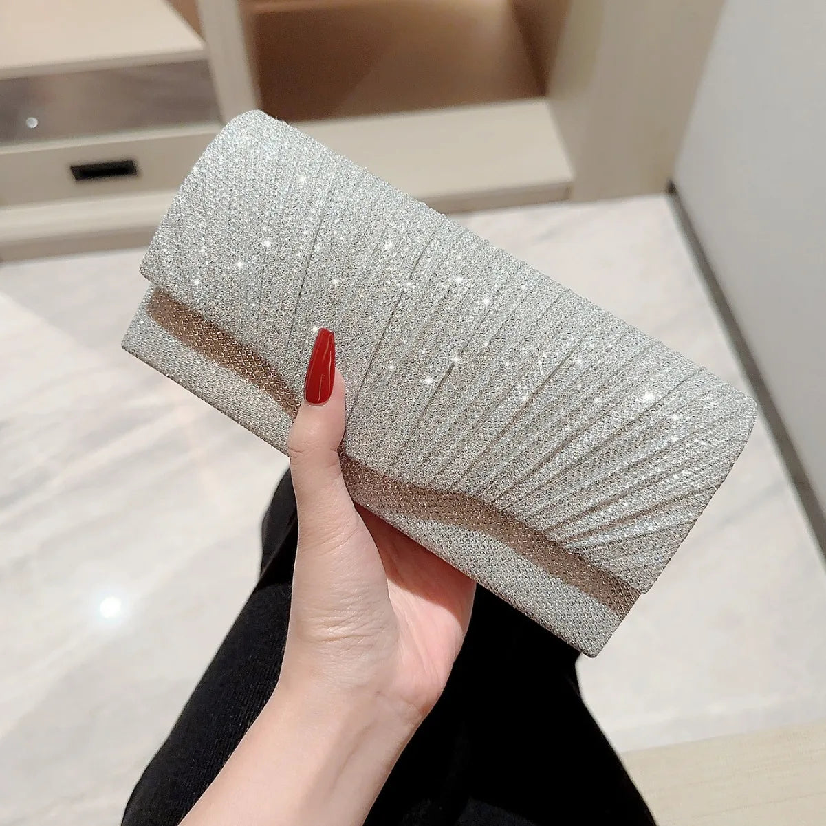 Women's Elegant Glitter Evening Clutch with Long Chain