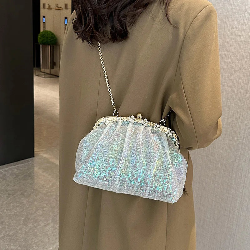 Women's Sequined Evening Clutch: Featuring a Chain Shoulder Strap and Glittery Design